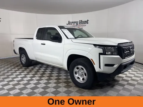 More photos of 2022 Nissan Frontier S at Jerry Hunt Supercenter - Lexington, NC