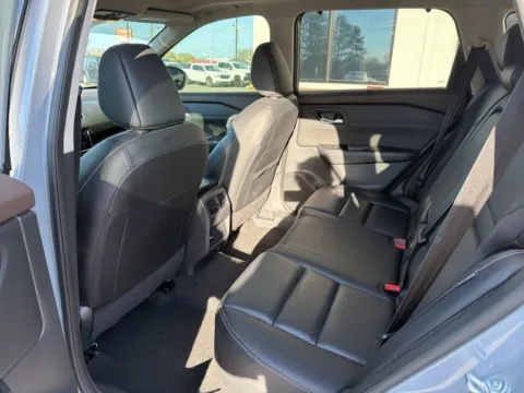 More photos of 2023 Nissan Rogue SL at Jerry Hunt Supercenter - Lexington, NC