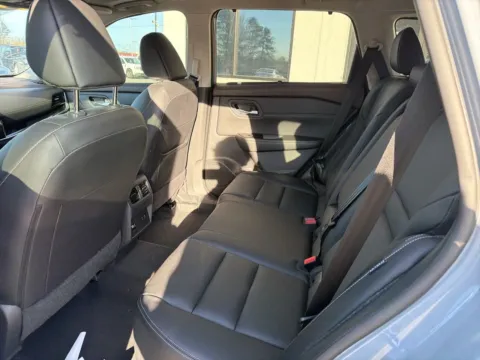 More photos of 2023 Nissan Rogue SL at Jerry Hunt Supercenter - Lexington, NC