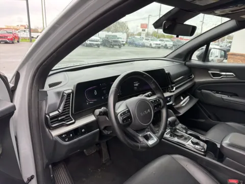 More photos of 2023 Kia Sportage X-Line at Jerry Hunt Supercenter - Lexington, NC