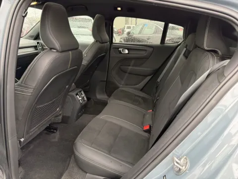 More photos of 2023 Volvo C40 Recharge Pure Electric Ultimate at Jerry Hunt Supercenter - Lexington, NC