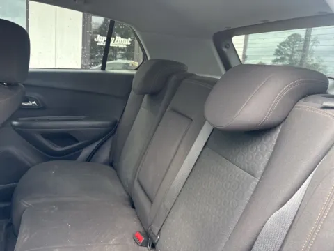 More photos of 2022 Chevrolet Trax LS at Jerry Hunt Supercenter - Lexington, NC