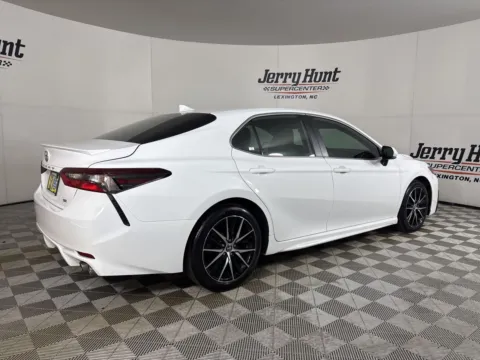 More photos of 2023 Toyota Camry SE at Jerry Hunt Supercenter - Lexington, NC
