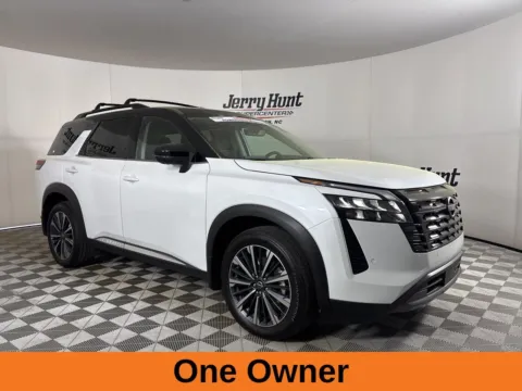 More photos of 2026 Nissan Pathfinder Platinum at Jerry Hunt Supercenter - Lexington, NC