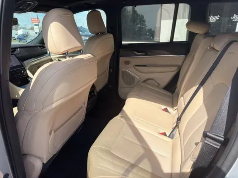 More photos of 2024 Jeep Grand Cherokee Limited at Jerry Hunt Supercenter - Lexington, NC