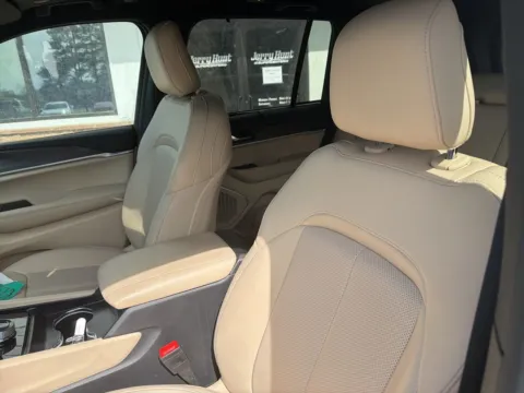 Another view of 2024 Jeep Grand Cherokee Limited for sale in Lexington, NC at Jerry Hunt Supercenter - Lexington