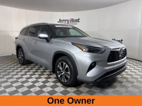 More photos of 2025 Toyota Highlander Hybrid XLE at Jerry Hunt Supercenter - Lexington, NC