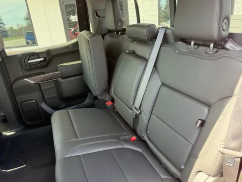 More photos of 2019 GMC Sierra 1500 SLT at Jerry Hunt Supercenter - Lexington, NC