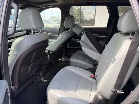 More photos of 2024 Kia Telluride SX-Prestige X-Pro at Jerry Hunt Supercenter - Lexington, NC
