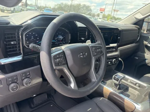 More photos of 2025 Chevrolet Silverado 1500 LT Trail Boss at Jerry Hunt Supercenter - Lexington, NC