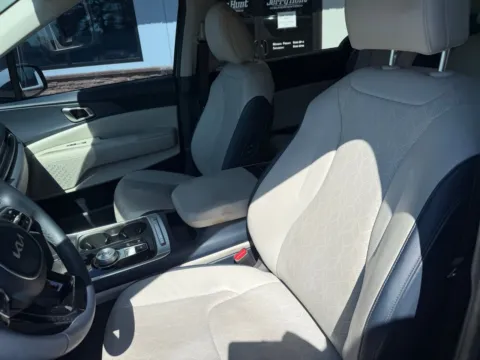 Another view of 2025 Kia Carnival Hybrid EX for sale in Lexington, NC at Jerry Hunt Supercenter - Lexington