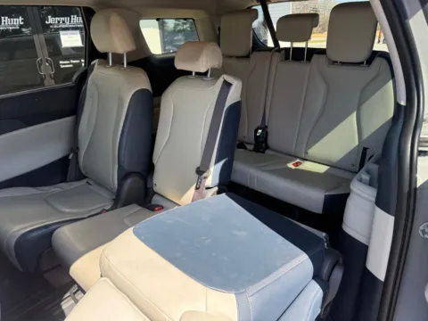 More photos of 2025 Kia Carnival Hybrid EX at Jerry Hunt Supercenter - Lexington, NC