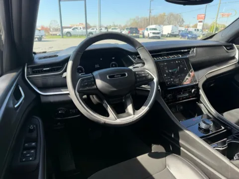 More photos of 2023 Jeep Grand Cherokee Altitude at Jerry Hunt Supercenter - Lexington, NC