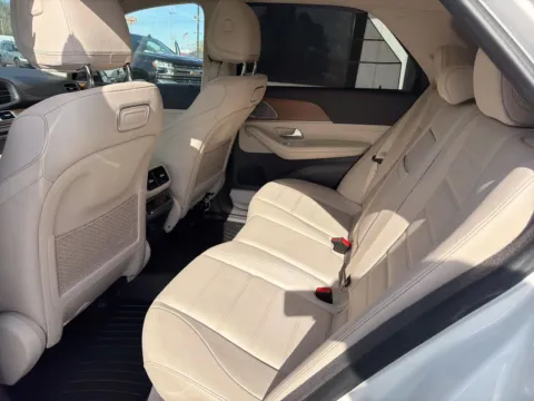 More photos of 2020 Mercedes-Benz GLE 450 at Jerry Hunt Supercenter - Lexington, NC