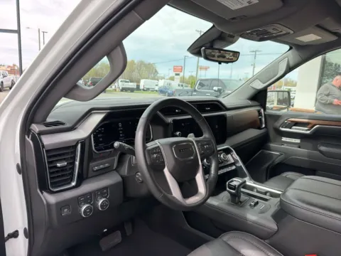 More photos of 2023 GMC Sierra 1500 Denali at Jerry Hunt Supercenter - Lexington, NC