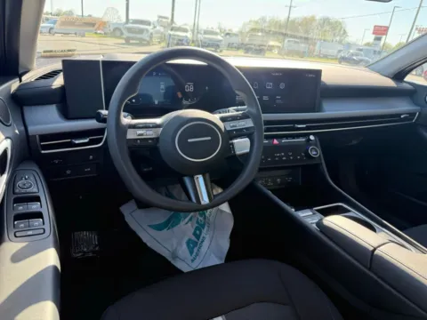 More photos of 2024 Hyundai Sonata SEL at Jerry Hunt Supercenter - Lexington, NC