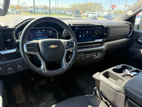 More photos of 2025 Chevrolet Silverado 3500HD LT at Jerry Hunt Supercenter - Lexington, NC