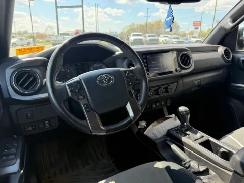 More photos of 2020 Toyota Tacoma TRD Off-Road at Jerry Hunt Supercenter - Lexington, NC