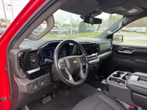 More photos of 2022 Chevrolet Silverado 1500 LT at Jerry Hunt Supercenter - Lexington, NC