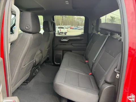 More photos of 2022 Chevrolet Silverado 1500 LT at Jerry Hunt Supercenter - Lexington, NC