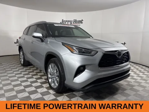 More photos of 2023 Toyota Highlander L at Jerry Hunt Supercenter - Lexington, NC