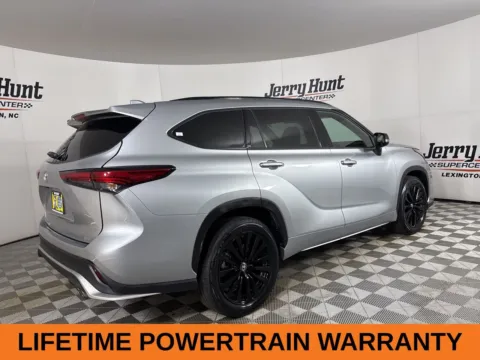 More photos of 2023 Toyota Highlander L at Jerry Hunt Supercenter - Lexington, NC