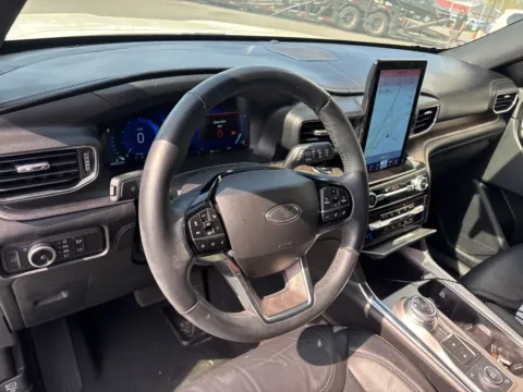 More photos of 2023 Ford Explorer Platinum at Jerry Hunt Supercenter - Lexington, NC