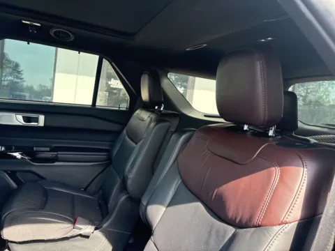 More photos of 2023 Ford Explorer Platinum at Jerry Hunt Supercenter - Lexington, NC