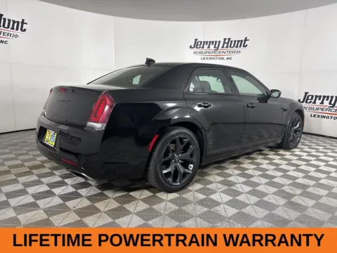 More photos of 2022 Chrysler 300 S at Jerry Hunt Supercenter - Lexington, NC