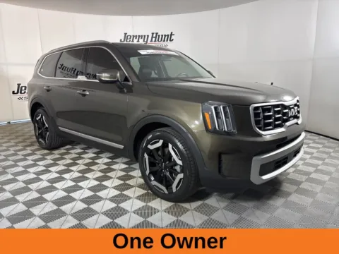 More photos of 2023 Kia Telluride S at Jerry Hunt Supercenter - Lexington, NC