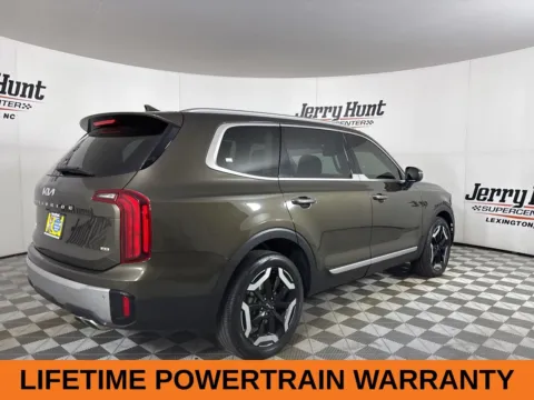 More photos of 2023 Kia Telluride S at Jerry Hunt Supercenter - Lexington, NC