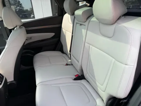 More photos of 2023 Hyundai Tucson Limited at Jerry Hunt Supercenter - Lexington, NC