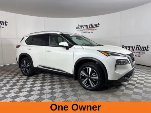 More photos of 2023 Nissan Rogue SL at Jerry Hunt Supercenter - Lexington, NC