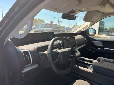 More photos of 2025 Ford Expedition Active at Jerry Hunt Supercenter - Lexington, NC