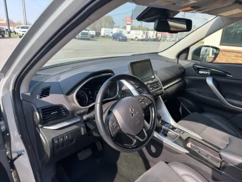 More photos of 2025 Mitsubishi Eclipse Cross SE at Jerry Hunt Supercenter - Lexington, NC