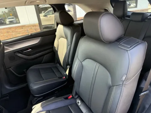 More photos of 2024 Mazda CX-90 3.3 Turbo Premium at Jerry Hunt Supercenter - Lexington, NC