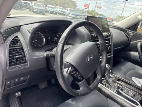 More photos of 2023 INFINITI QX80 LUXE at Jerry Hunt Supercenter - Lexington, NC