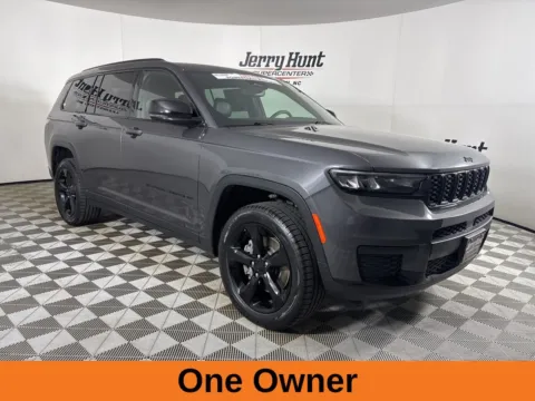 More photos of 2023 Jeep Grand Cherokee L Altitude at Jerry Hunt Supercenter - Lexington, NC