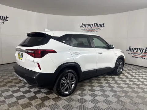 More photos of 2023 Kia Seltos LX at Jerry Hunt Supercenter - Lexington, NC