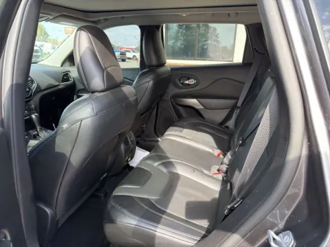 More photos of 2022 Jeep Cherokee Limited at Jerry Hunt Supercenter - Lexington, NC