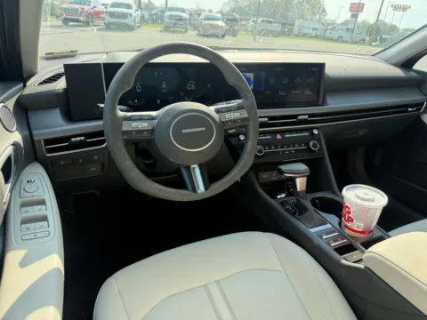More photos of 2025 Hyundai Sonata SE at Jerry Hunt Supercenter - Lexington, NC
