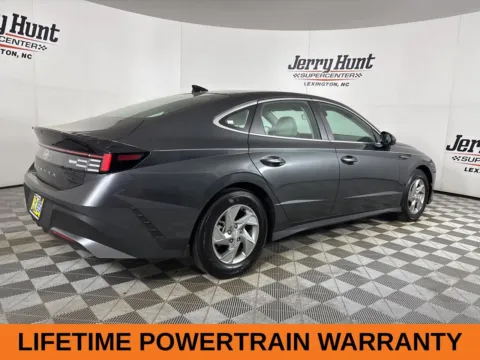 More photos of 2025 Hyundai Sonata SE at Jerry Hunt Supercenter - Lexington, NC