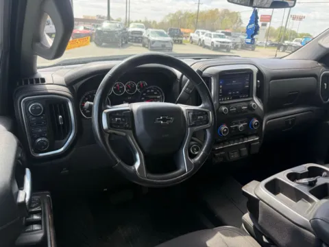 More photos of 2021 Chevrolet Silverado 1500 LT at Jerry Hunt Supercenter - Lexington, NC