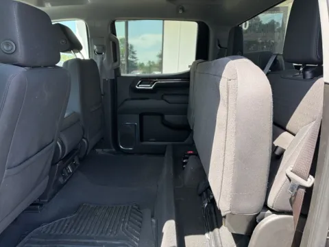 More photos of 2024 GMC Sierra 1500 Elevation at Jerry Hunt Supercenter - Lexington, NC