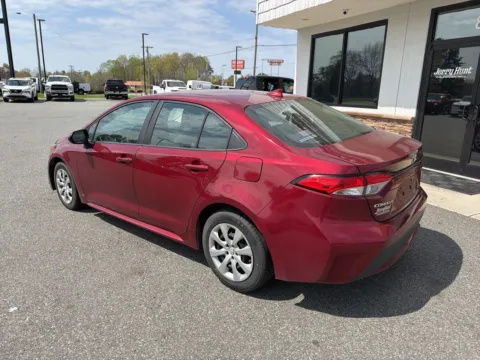 More photos of 2022 Toyota Corolla LE at Jerry Hunt Supercenter - Lexington, NC