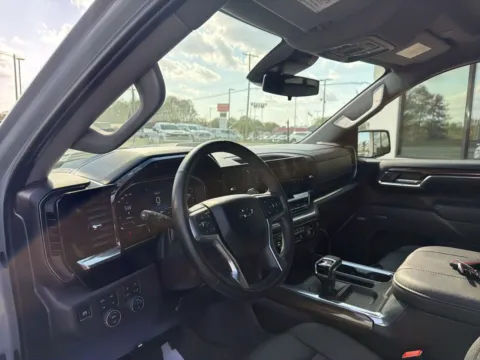 More photos of 2024 Chevrolet Silverado 1500 LT Trail Boss at Jerry Hunt Supercenter - Lexington, NC