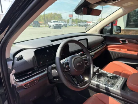 More photos of 2026 Kia Carnival SX at Jerry Hunt Supercenter - Lexington, NC