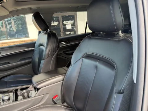 Another view of 2023 Jeep Grand Cherokee L Limited for sale in Lexington, NC at Jerry Hunt Supercenter - Lexington