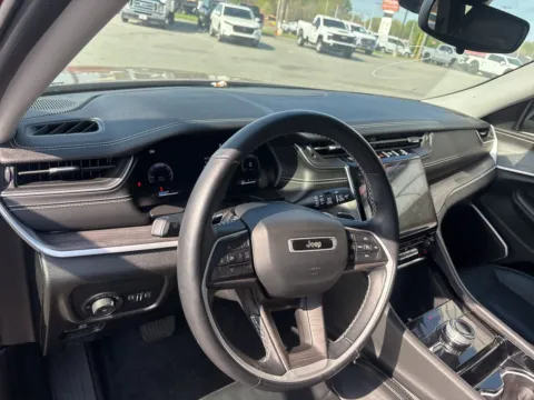 More photos of 2022 Jeep Grand Cherokee Limited at Jerry Hunt Supercenter - Lexington, NC