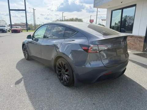 More photos of 2023 Tesla Model Y Performance at Jerry Hunt Supercenter - Lexington, NC